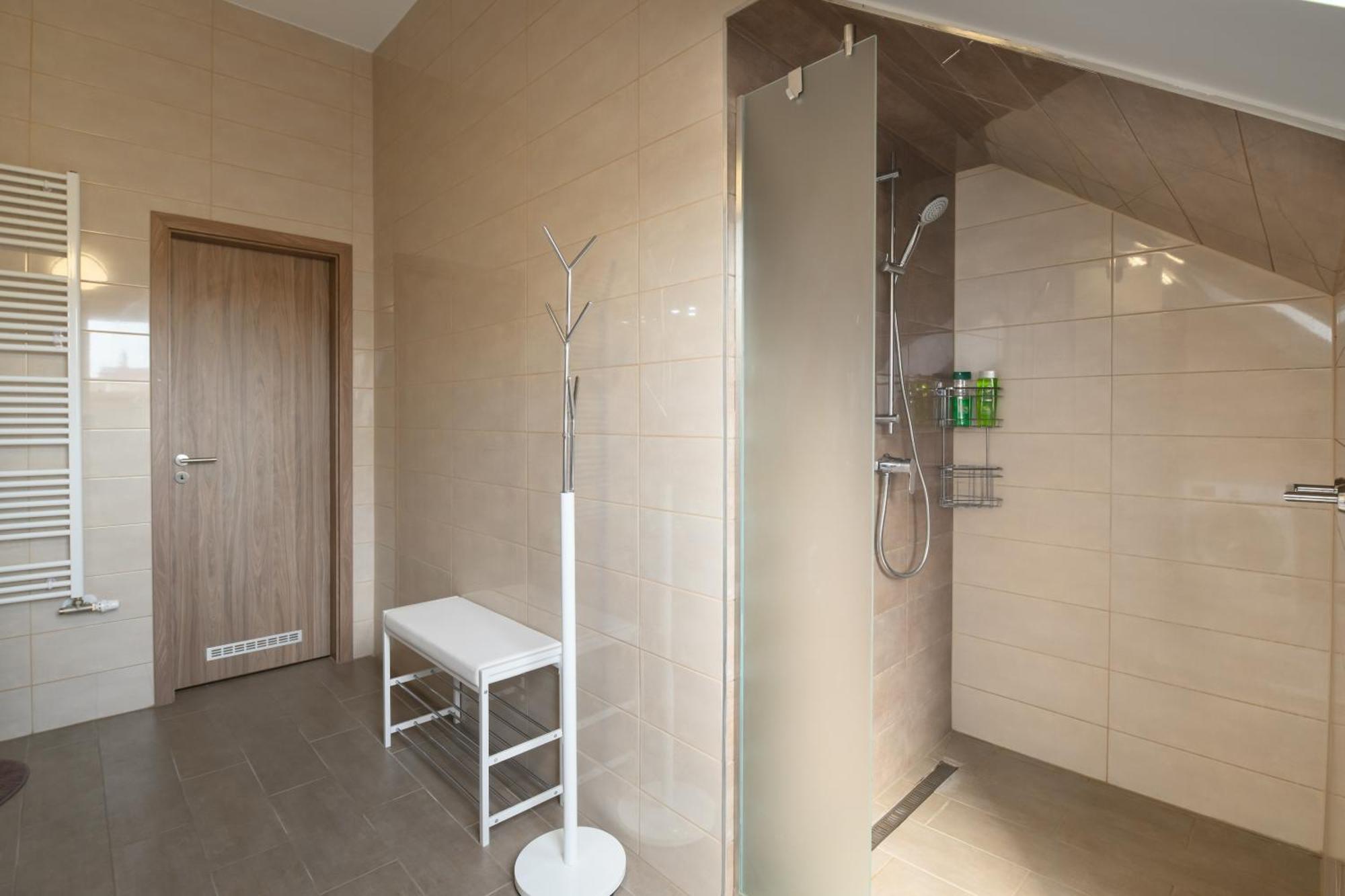 Domino Suite Eger Extérieur photo